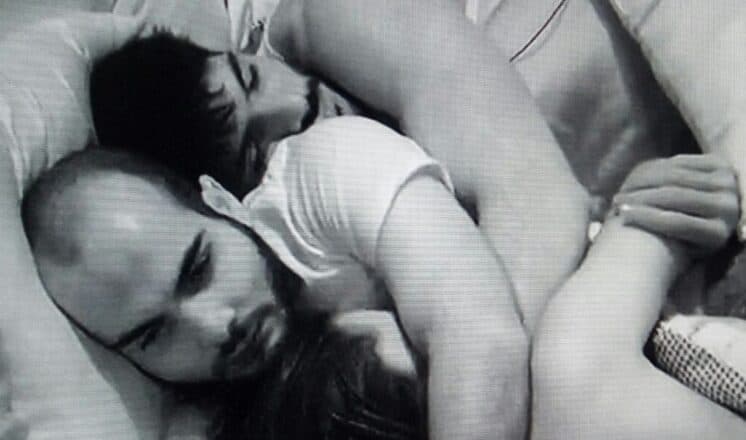 BBB18: Após striptease, Lucas surpreende ao dormir agarradinho com Mahmoud