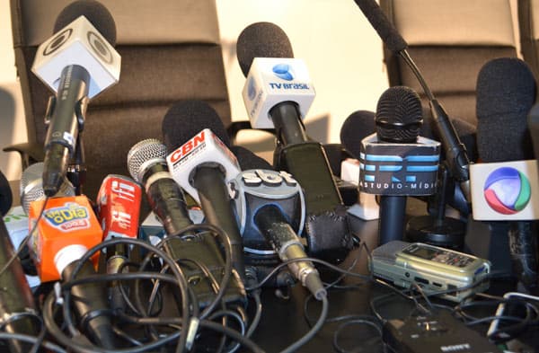 Emissoras de TV deixarão de exibir programas para transmitir julgamento