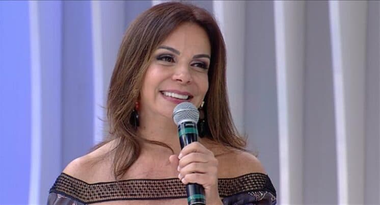 Rainha dos Caminhoneiros, Sula Miranda apoia greve e vai até rodovia levar donativos para manifestantes