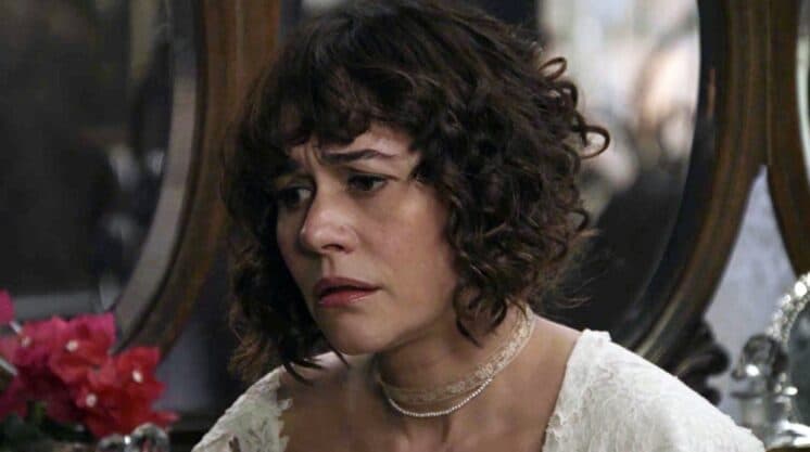 Orgulho e Paixão: Susana fica sabendo do beijo entre Darcy e Elisabeta