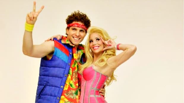 Thiago Fragoso e Danielle Winits na peça Xanadu (Foto: Reprodução)