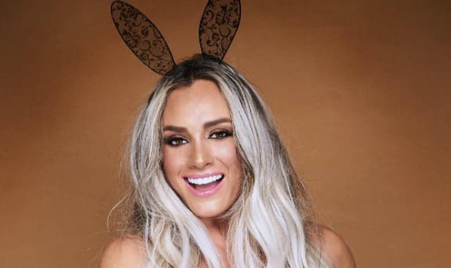 Juju Salimeni, após assumir novo romance, sensualiza com maiô cavadíssimo em foto quente: "Esse ano promete"