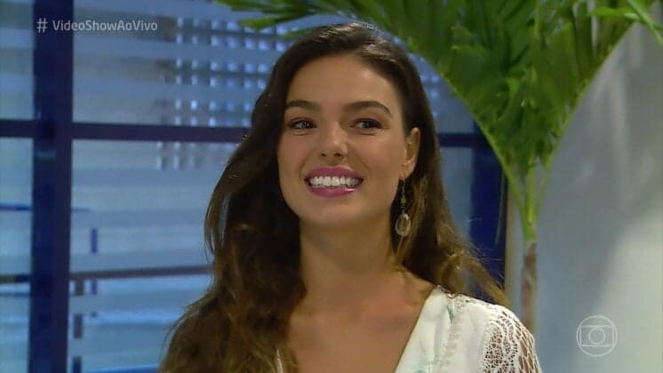 Isis Valverde tem intimidade exposta e foto com seios à mostra: "Espalhou de má fé"