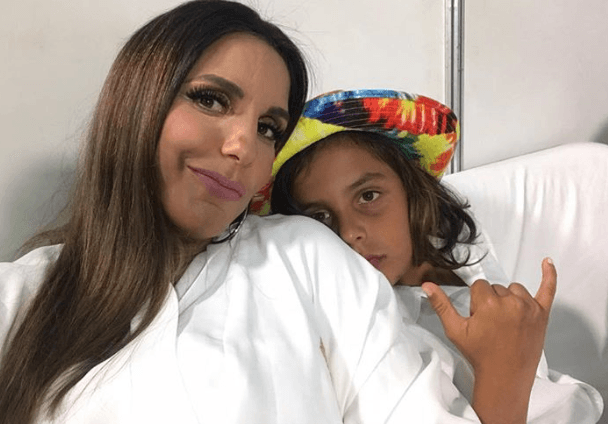 De geração pra geração, talento de filho de Ivete Sangalo surpreende internautas