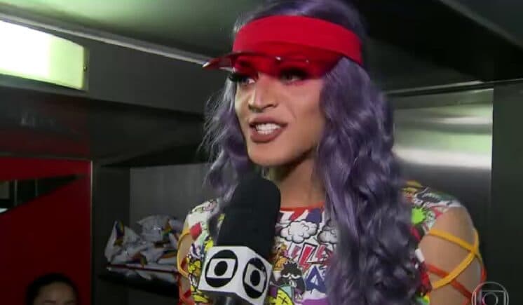 Pabllo Vittar faz publicação polêmica no Twitter e demite funcionário