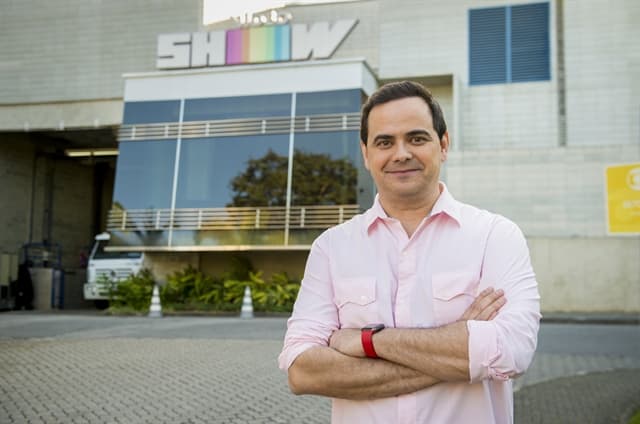 Ex-Pânico, Carioca dispara sobre Bolsonaro na Globo: "Vai tomar pedrada"