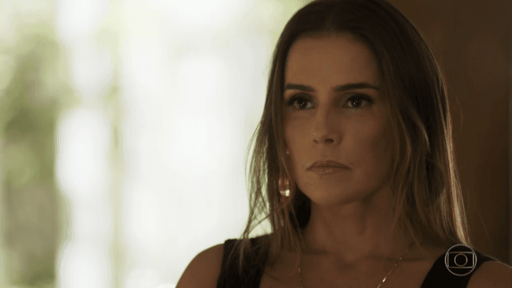 Segundo Sol: Expulsa pelo filho de casa, Karola se arrepende e confessa crimes