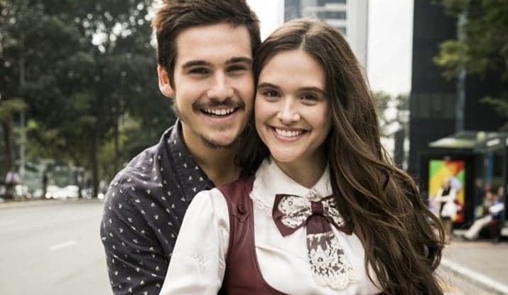 Nicolas Prattes e Juliana Paiva são protagonistas de O Tempo Não Para. (Foto: Divulgação) Nicolas Prattes e Juliana Paiva são protagonistas de O Tempo Não Para. (Foto: Divulgação)