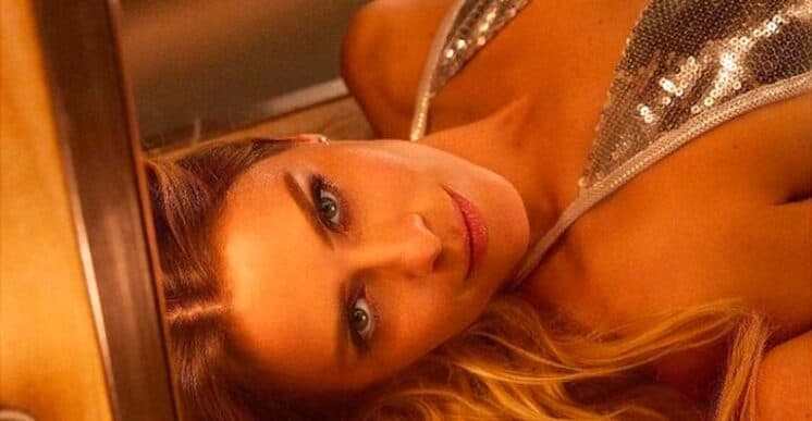 Se preparando para nova personagem, Carolina Dieckmann surge diferente e surpreende