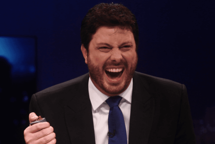 Danilo Gentili se envolve em acidente e vídeo do momento é divulgado na internet; veja