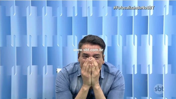 Leo Dias se despede do Fofocalizando, apresentadores caem no choro e programa bate recorde de audiência