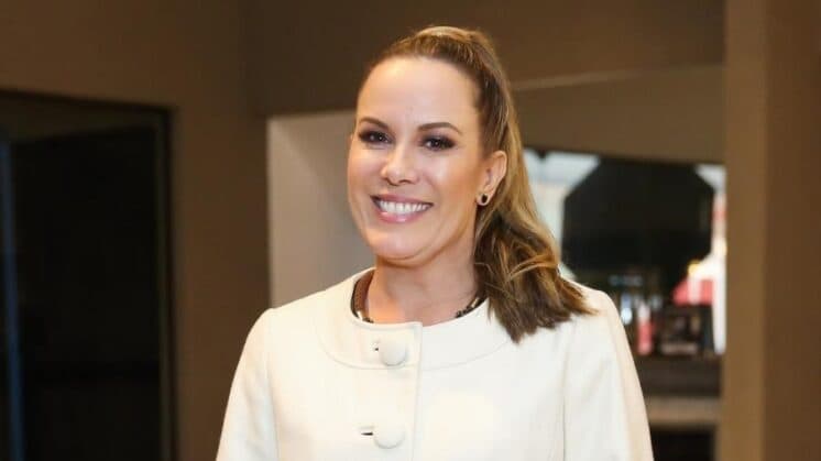Anunciantes se revoltam e pedem saída de Regina Volpato do Mulheres da TV Gazeta