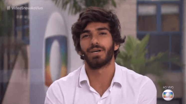 Marido de Deborah Secco, Hugo Moura ganha chance de ouro na Globo e estreia como apresentador