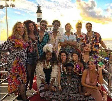 Família de Beto e Luzia reunida em trio elétrico em Segundo Sol (Foto: Reprodução) Família de Beto e Luzia reunida em trio elétrico em Segundo Sol (Foto: Reprodução)