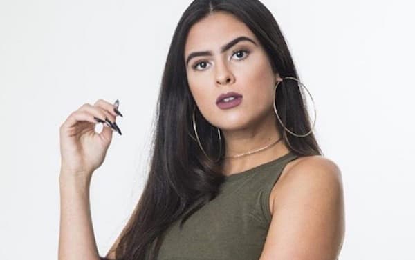 Hana Khalil, ex-BBB, se pronuncia sobre o caso Neymar: "Ele é estuprador".