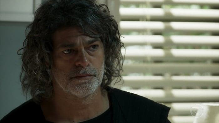 Murilo/León (Eduardo Moscovis) em cena de O Sétimo Guardião (Foto: Reprodução/Globo) Murilo/León (Eduardo Moscovis) em cena de O Sétimo Guardião (Foto: Reprodução/Globo)