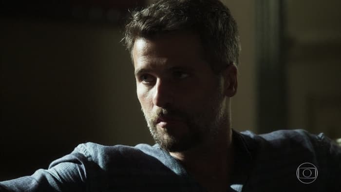 Gabriel (Bruno Gagliasso) em cena de O Sétimo Guardião (Foto: Reprodução/Globo) Gabriel (Bruno Gagliasso) em cena de O Sétimo Guardião (Foto: Reprodução/Globo)