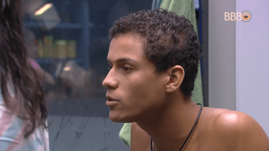 De dentro do BBB19, Danrley revela quem ganhou Carnaval carioca e vídeo viraliza