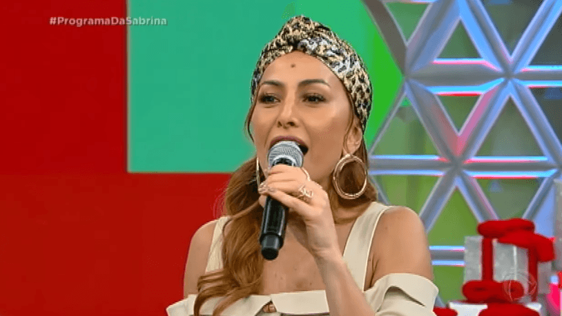 Sabrina Sato comemora de forma surpreendente os 20 milhões de seguidores e famosos comentam