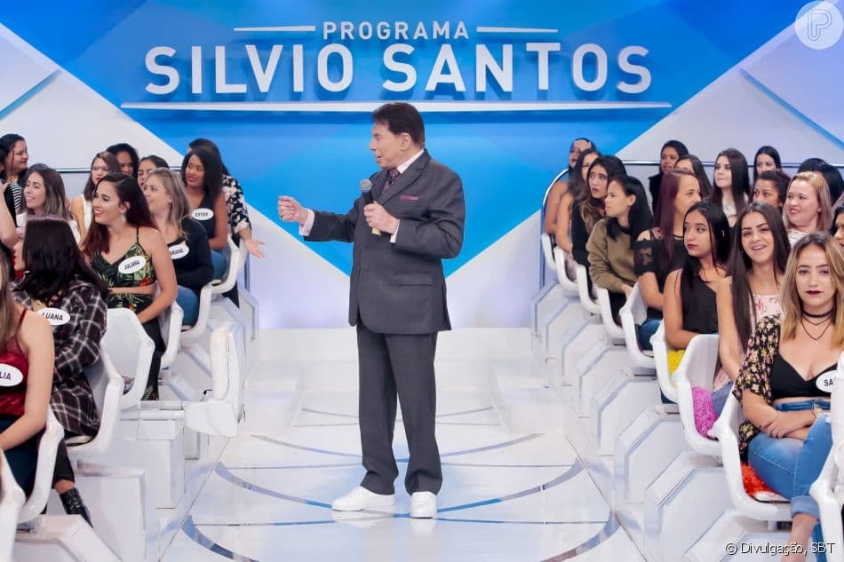 Silvio Santos ostenta novo visual na TV, conta grande segredo e deixa telespectadores perplexos