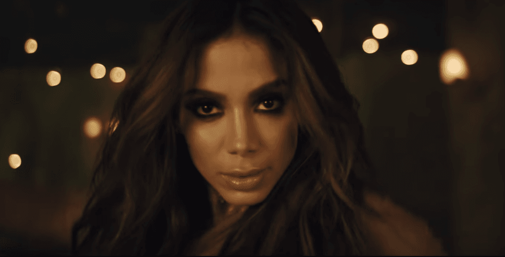 Anitta recebe proposta pecaminosa tentadora em Las Vegas e decide aceitar: "Estou preparada"