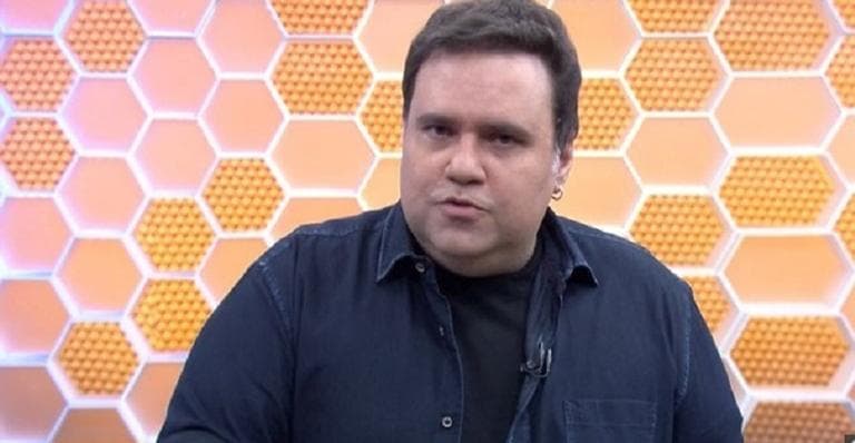 Rodrigo Rodrigues no comando do Globo Esporte (Foto: Reprodução/ Globo) Rodrigo Rodrigues no comando do Globo Esporte (Foto: Reprodução/ Globo)