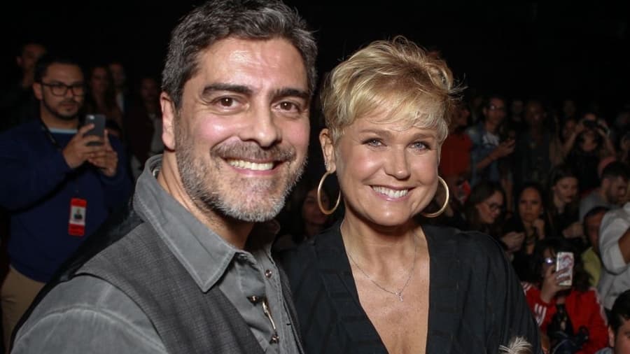 Xuxa é flagrada nua em momento ousado com o namorado e imagem deixa fãs em choque