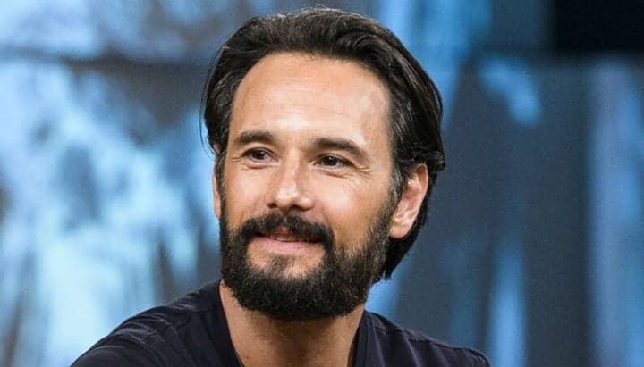 Rodrigo Santoro surpreende ao falar sobre carreira internacional e revela não focar em fama: "Não fico pensando"
