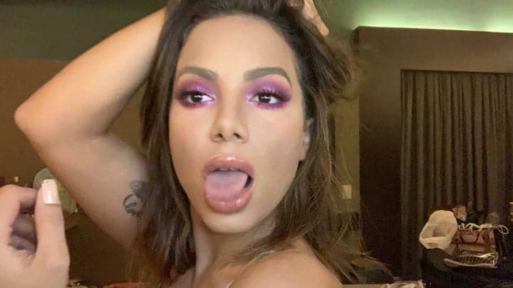 Anitta aposta em confiança de Pedro Scooby e fala sobre massagem tântrica