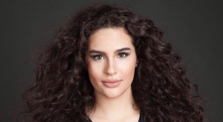 Filha de Renato Aragão choca público ao publicar foto: "Mulherão"