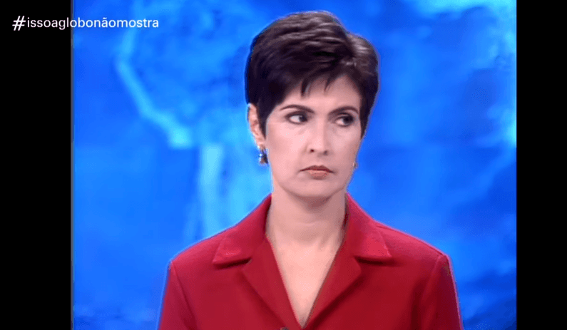 Fátima Bernardes durante o Jornal Nacional da Globo. (Foto: Reprodução) Fátima Bernardes durante o Jornal Nacional da Globo. (Foto: Reprodução)