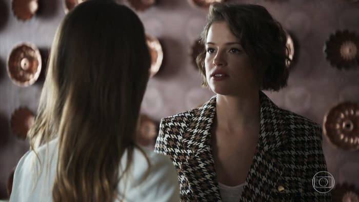 A Dona do Pedaço: Presa, Josiane se vinga de Fabiana e deixa rival na miséria