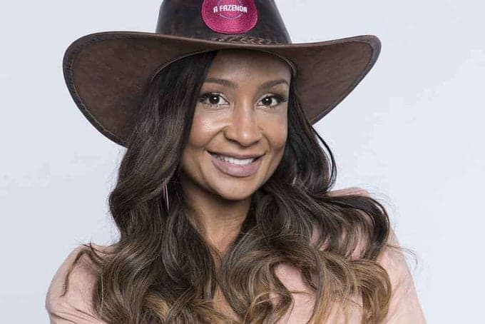 A Fazenda 2019: Drika Marinho, após ser traída pelo marido, revela possível interesse em peão: "Não estou morta"