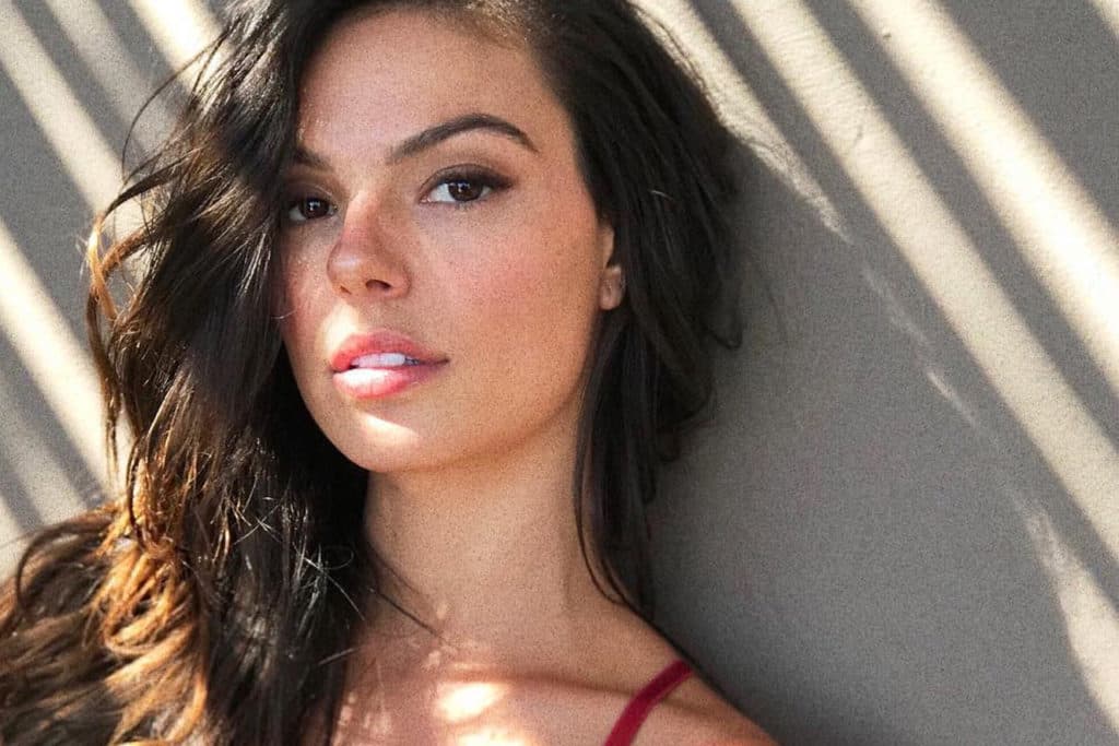 Isis Valverde extrapola os limites e surge com biquíni que mostra demais: "Não precisa disso"