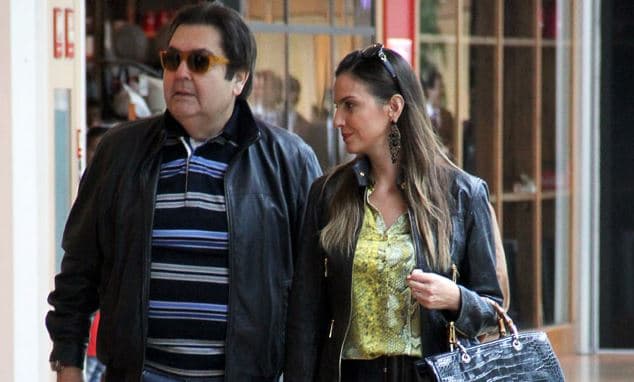 Passada! Esposa de Faustão 'foge' do Brasil e aparência dos filhos no exterior causa choque extremo