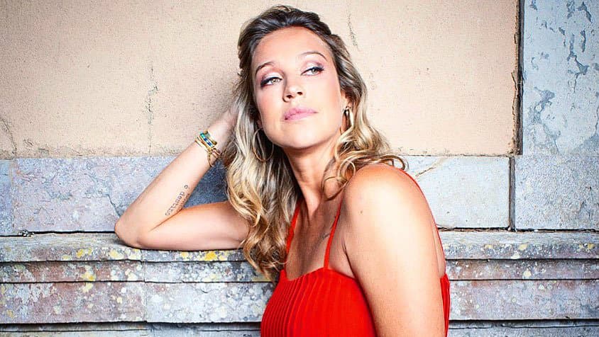 A atriz Luana Piovani está cada vez mais ousada (Foto: Reprodução), Record A atriz Luana Piovani está cada vez mais ousada (Foto: Reprodução), Record