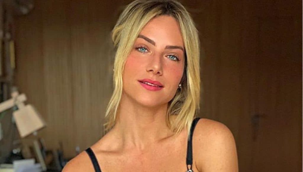Giovanna Ewbank, após polêmica na maternidade, compartilha clique fofo de Zyan e encanta