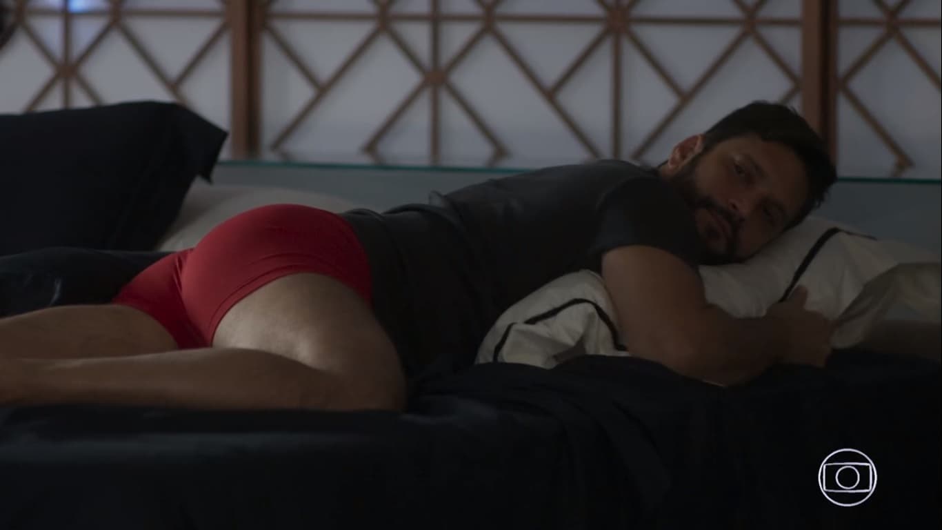 O ator Armando Babaioff fala sobre Diogo, o vilão que fez sucesso em Bom Sucesso (Imagem: Reprodução) O ator Armando Babaioff fala sobre Diogo, o vilão que fez sucesso em Bom Sucesso (Imagem: Reprodução)
