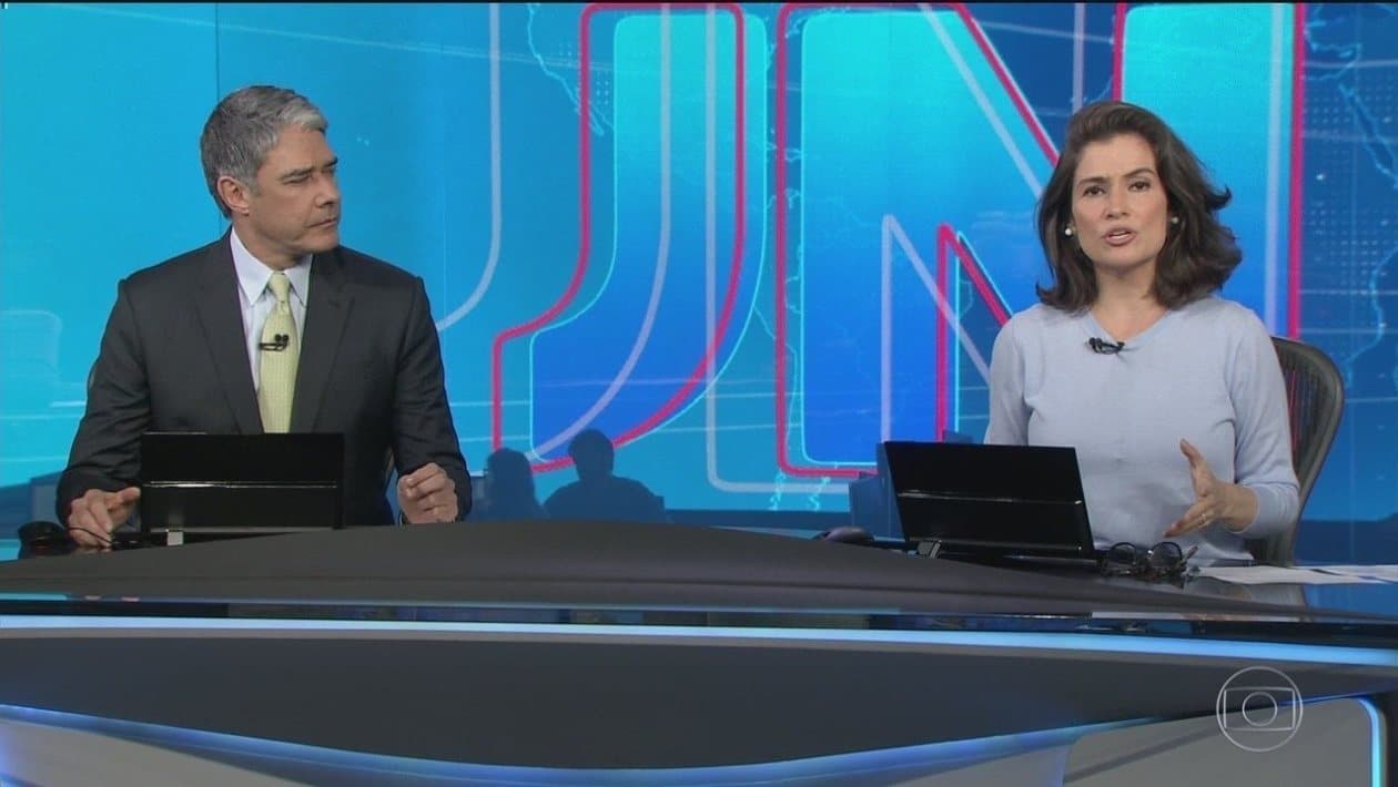 William Bonner e Renata Vasconcellos no comando do Jornal Nacional - Foto: Reprodução William Bonner e Renata Vasconcellos no comando do Jornal Nacional - Foto: Reprodução