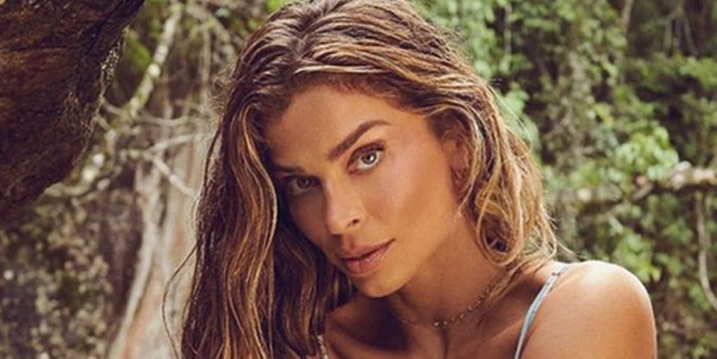Grazi Massafera tem fotos sexys divulgadas no meio do mato e parte íntima deixa marmanjos loucos: "Queria"