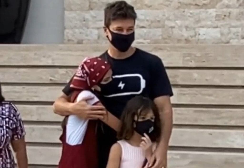 Rodrigo Faro lida com carro invadindo sua casa, com som estourando e desespero é retratado ao Brasil: "Quase morri"