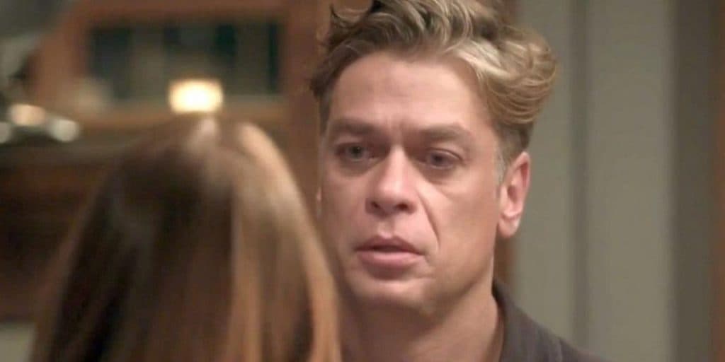 Totalmente Demais: Arthur passa dos limites, beija Natasha para fazer ciúmes em Eliza e leva fora da ex: “Cresce”