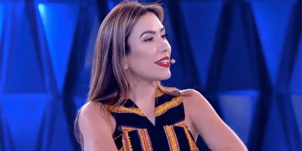 Patrícia Abravanel divulga programa da Globo
