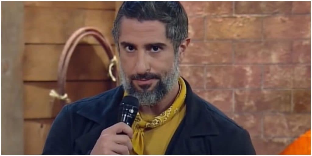 Marcos Mion debocha após público apontar manipulação em A Fazenda 12
