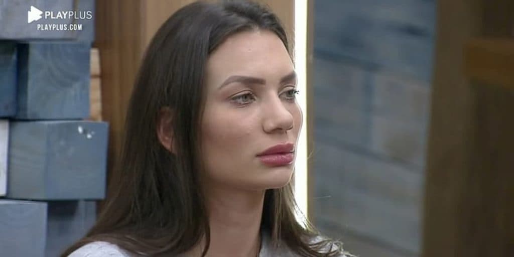 Stéfani volta da roça em A Fazenda 12, detona Marcos Mion e se revolta com atitude dele