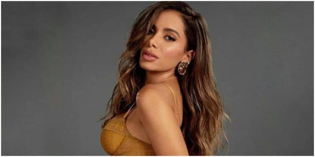 Anitta expõe drama em rede social, clama "pelo amor de Deus" e revela: "Estou desesperada"