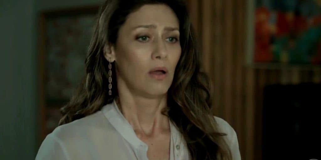 A Força do Querer: Gafe! Após piti de Ruy, Ivana entrega amante errada de Eugênio para Joyce