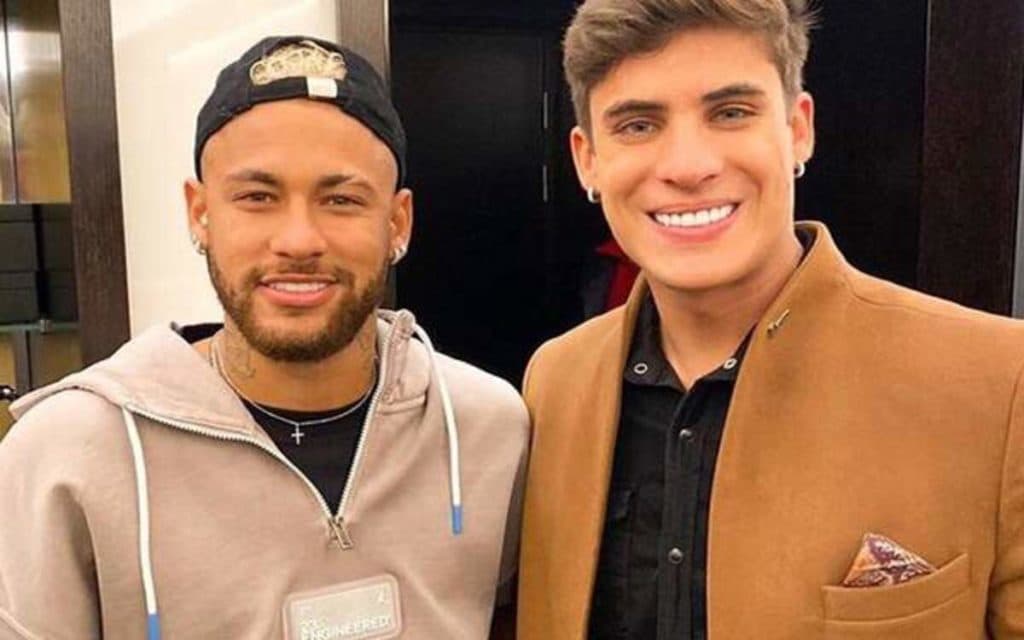 Ex padrasto de Neymar ameaça se jogar de prédio