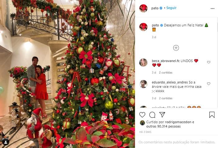 O Natal de Pato e Rebeca Abravanel (Foto: Reprodução/Instagram) O Natal de Pato e Rebeca Abravanel (Foto: Reprodução/Instagram)