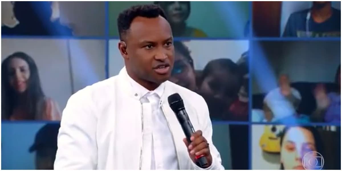 Thiaguinho expõe experiência com o isolamento e conselho de Fernanda Souza Thiaguinho expõe experiência com o isolamento e conselho de Fernanda Souza